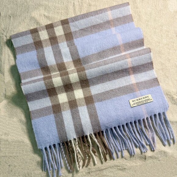 Vintage  Burberry 50Cashmere50Merino Scarf  excellent condition Made in Scotland - Picture 3 of 5